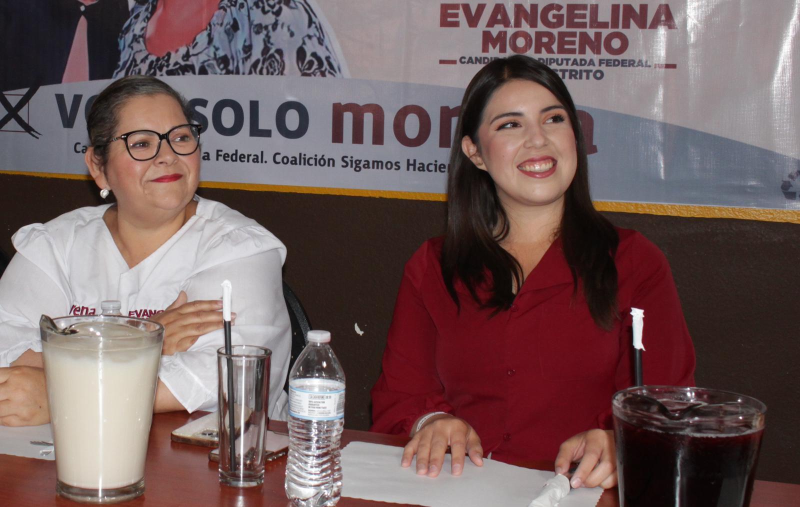 Evangelina Moreno agradeció a las y los vecinos de la colonia Libertad con la disposición y recibimiento