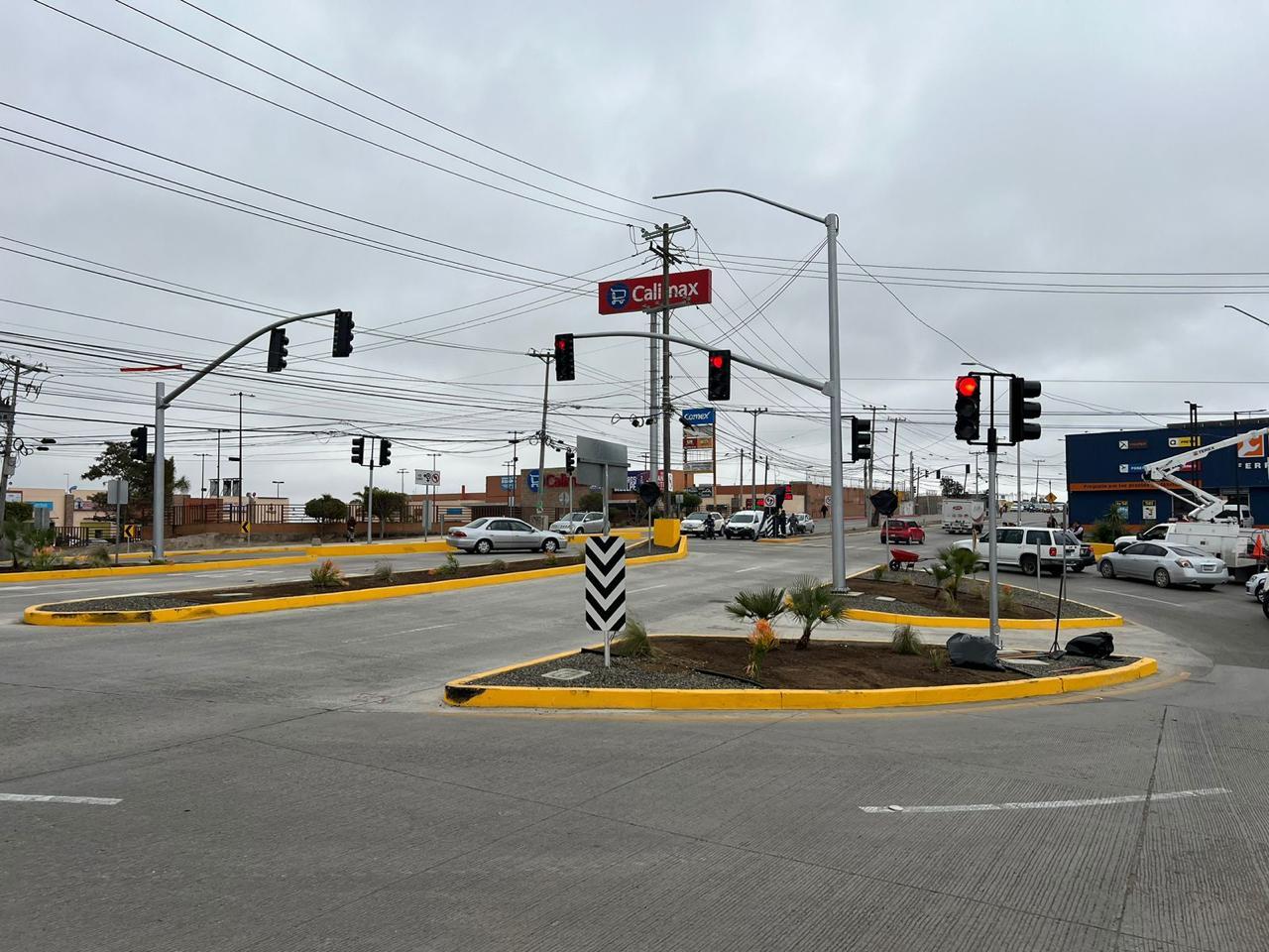 Resuelve Gobierno Municipal problema de tráfico vehicular con modificaciones en glorieta Santa Fe