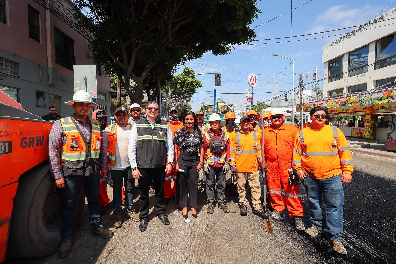 SUPERVISA ALCALDESA MONTSERRAT CABALLERO OBRAS DE BACHEO