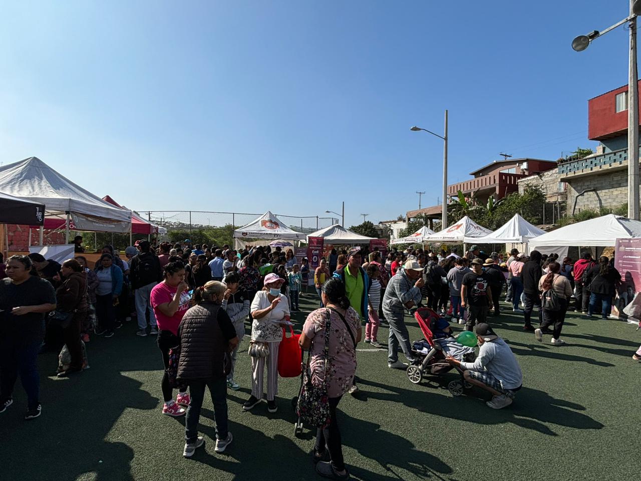 GOBIERNO DE MONTSERRAT CABALLERO CONTINÚA “CONSTRUYENDO BIENESTAR” EN LA DELEGACIÓN PLAYAS DE TIJUANA