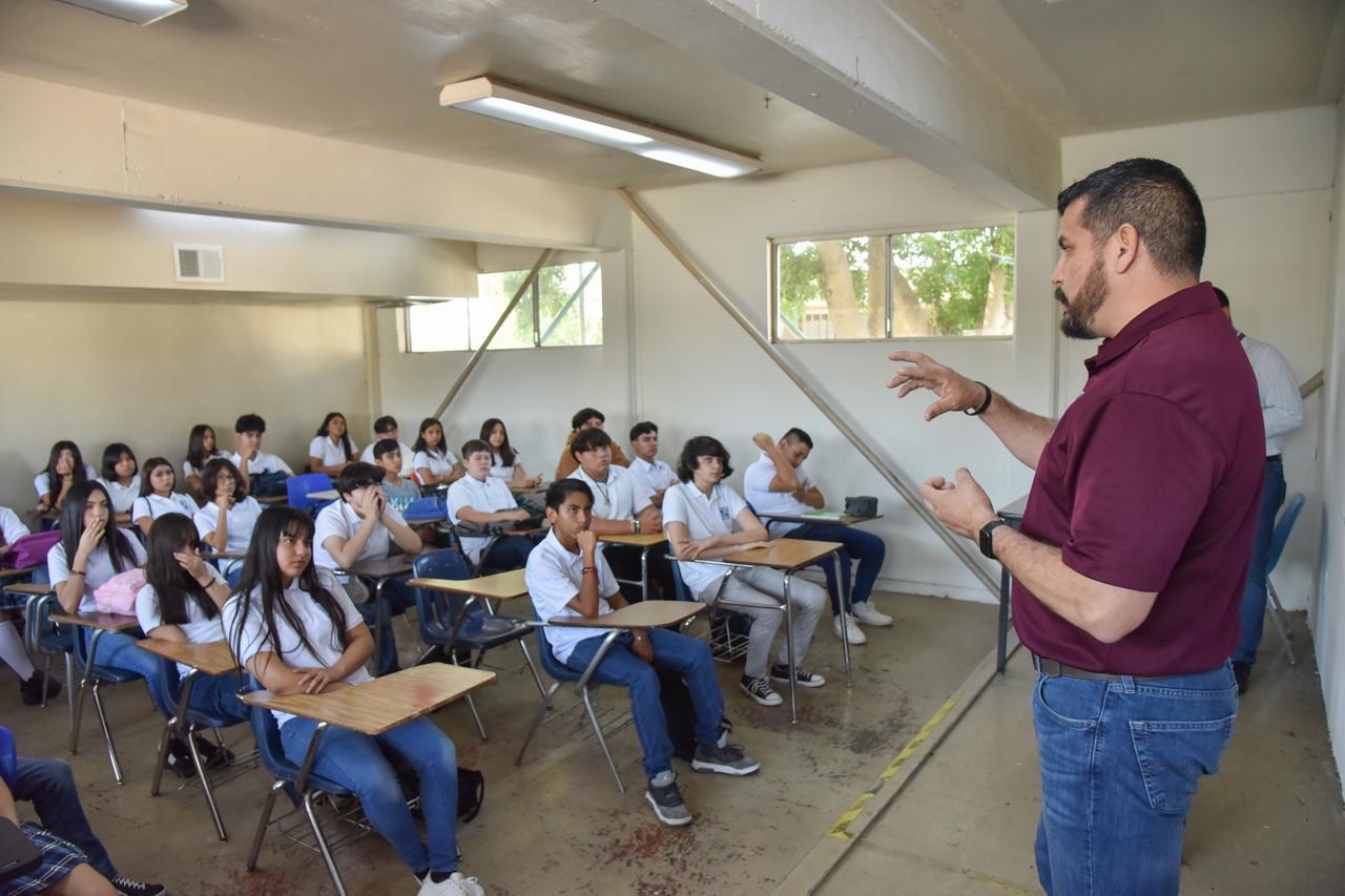 COBACH BC CAPACITA DE MANERA INTEGRAL A DOCENTES, ESTUDIANTES, MADRES Y PADRES DE FAMILIA EN TEMAS DE SEGURIDAD ESCOLAR