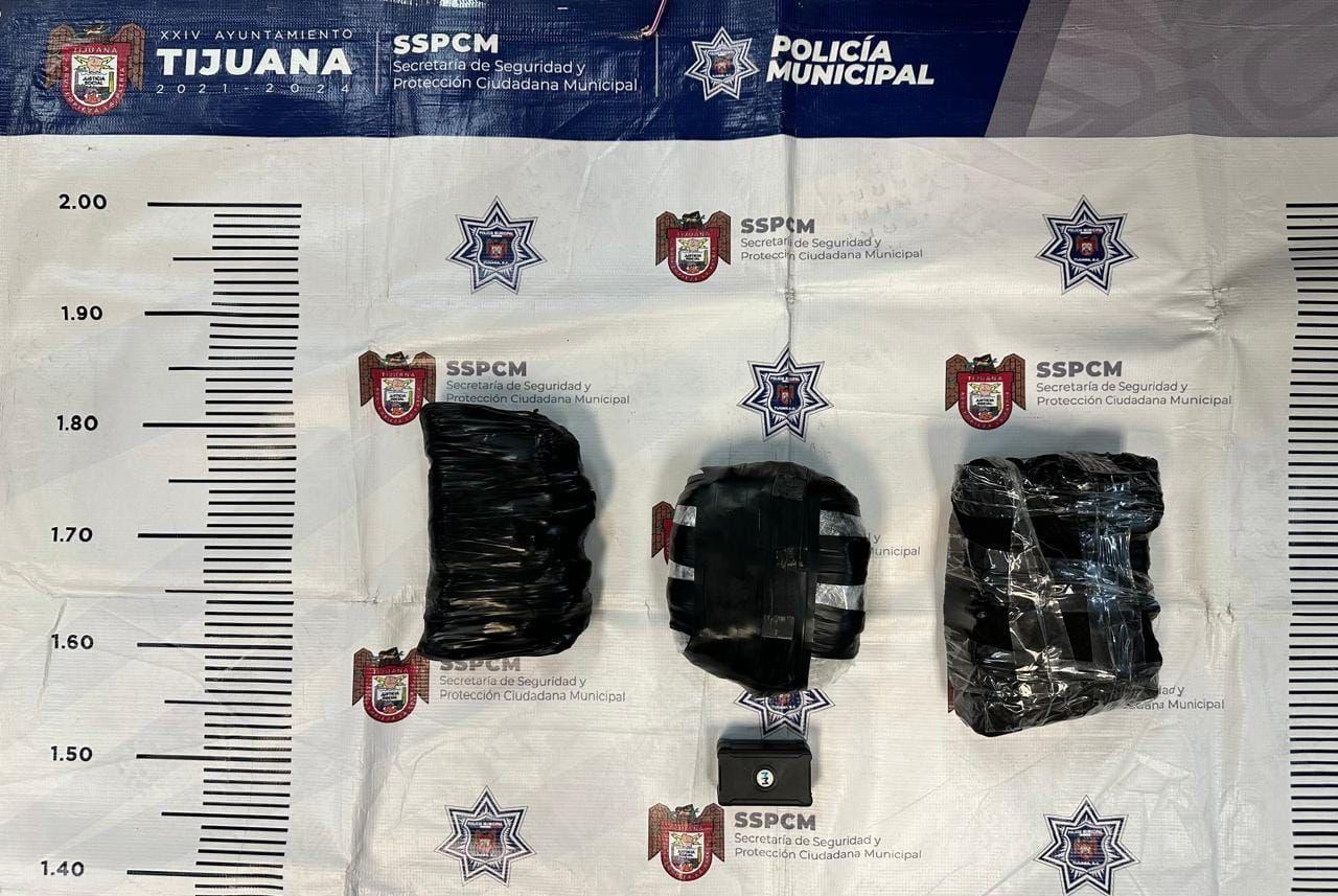 Policía Municipal decomisa casi cuatro kilos de “Cristal” en caso de “Mula ciega”