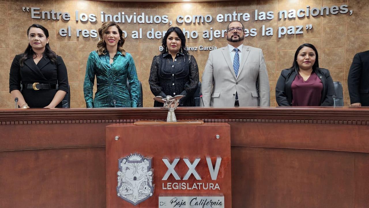 XXV Legislatura conmemora “Día del constituyente”