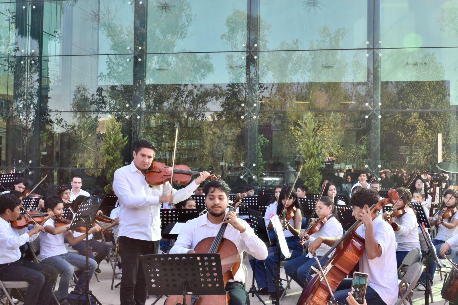 Alumnos del campamento de iniciación instrumental “EnRedate” ofrecen concierto en CEART Tijuana