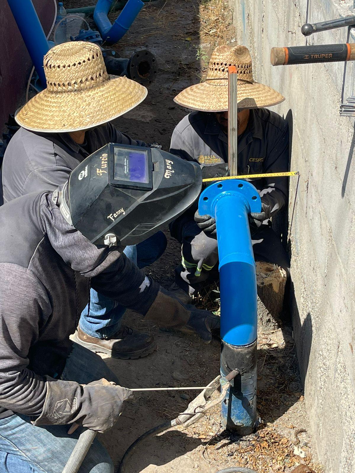 Realiza CESPT labores de mantenimiento preventivo de válvulas y flotadores del sistema hidráulico de la ciudad