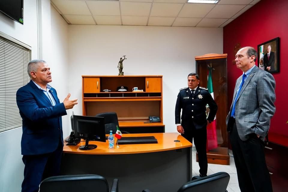 Recibe Carlos Ibarra al Cónsul General de EE.UU. en Tijuana