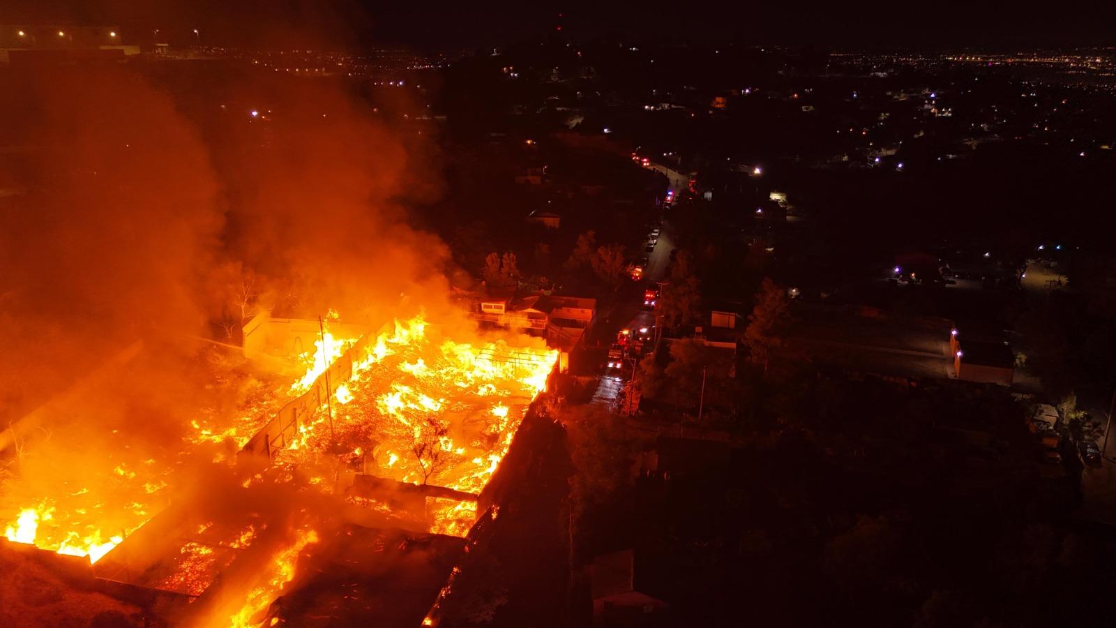 SSPCM reconoce labor de los bomberos de Tijuana al atender incendio en una tarimera