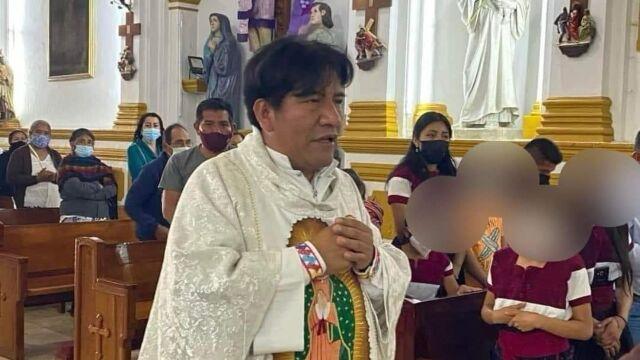 Dos sacerdotes muertos, uno acribillado a balazos en San Cristóbal de las casas y el otro al parecer por accidente se desbarrancó en su camioneta y murió por lesiones en cabeza y tórax: el arzobispo metropolitano francisco moreno barrón condena este crimen: