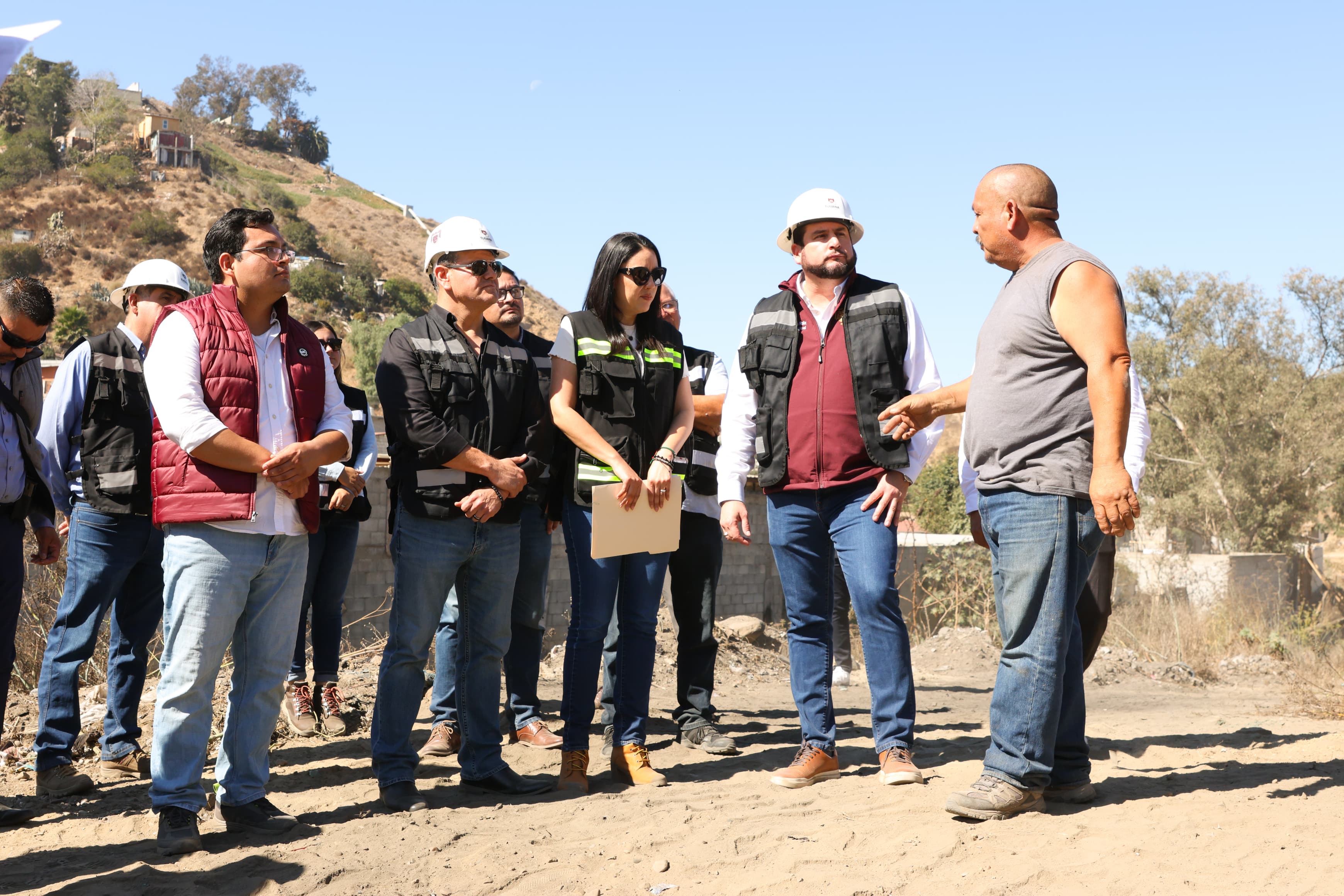 Supervisa alcalde Ismael Burgueño trabajos de limpieza y mantenimiento en tanques desarenadores de Tijuana