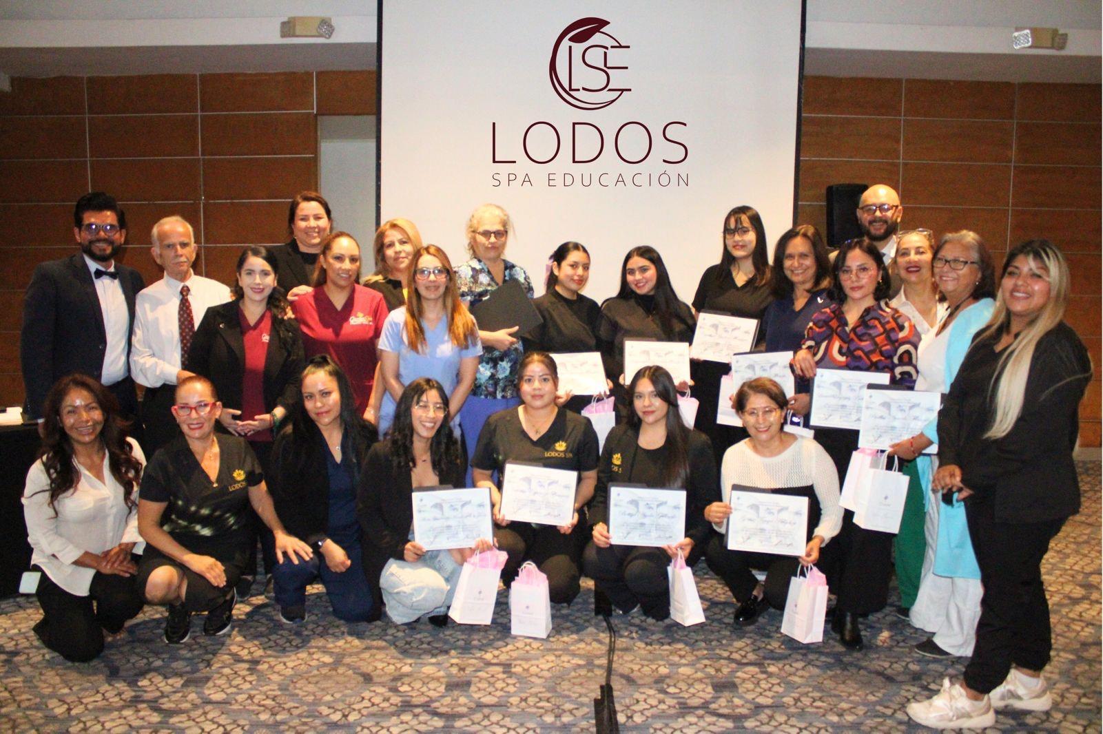 Egresa de Lodos Spa Educación primer Grupo de Profesionales en Dermocosmética Corporal y Facial