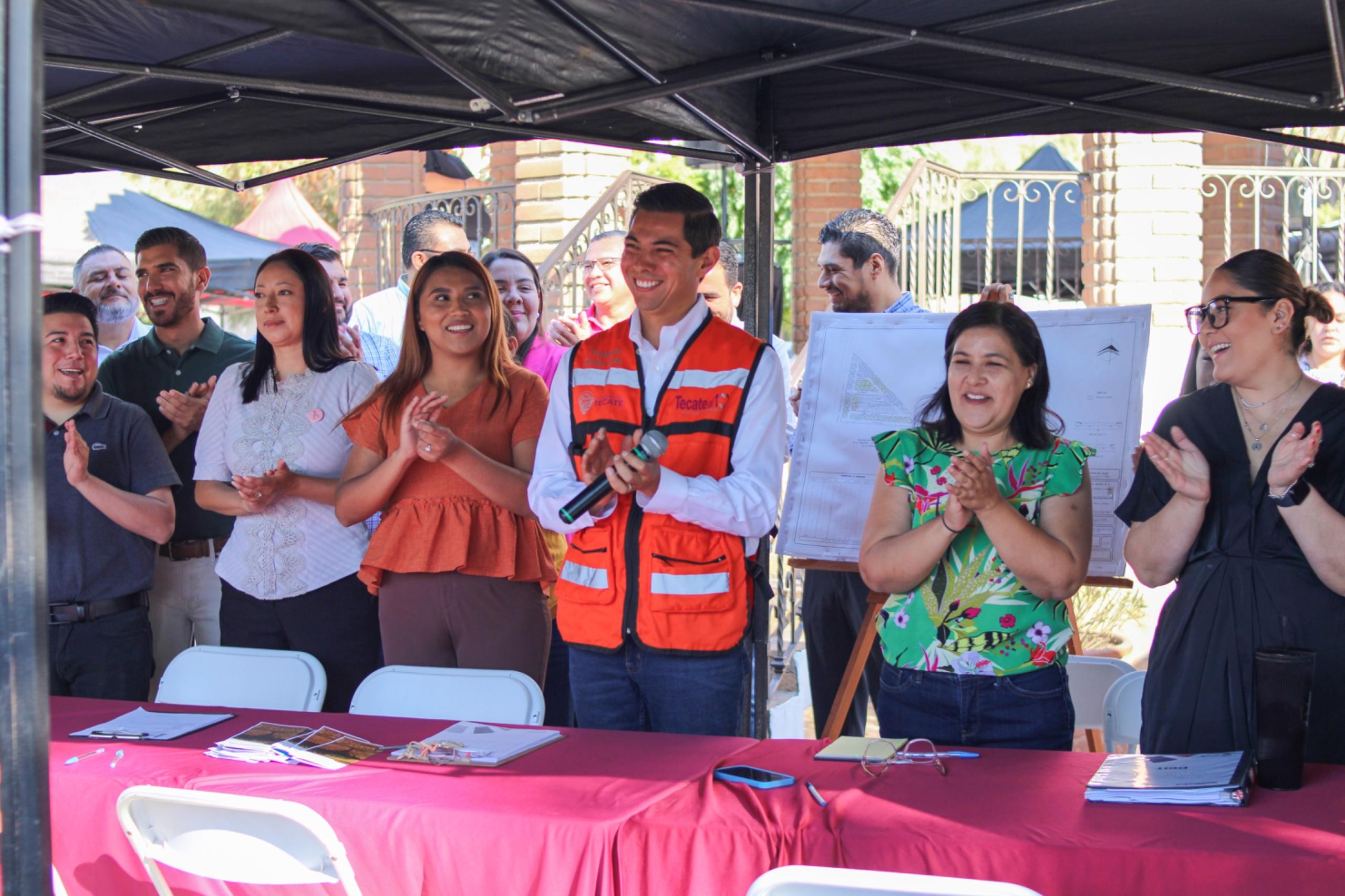 INAUGURA ROMÁN COTA MIÉRCOLES CIUDADANOS EN TECATE