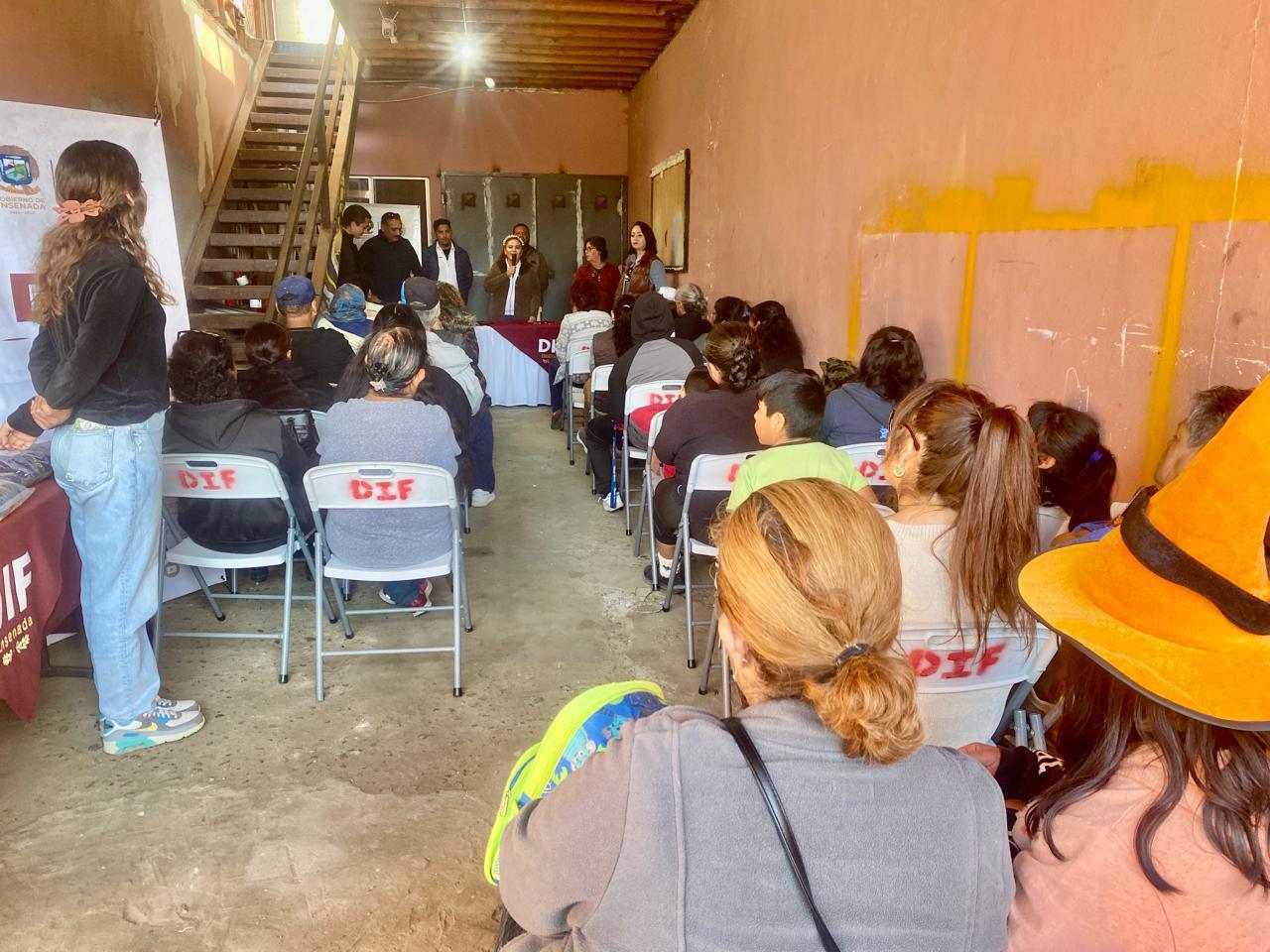 Beneficia DIF Ensenada a residentes de la colonia Munguía