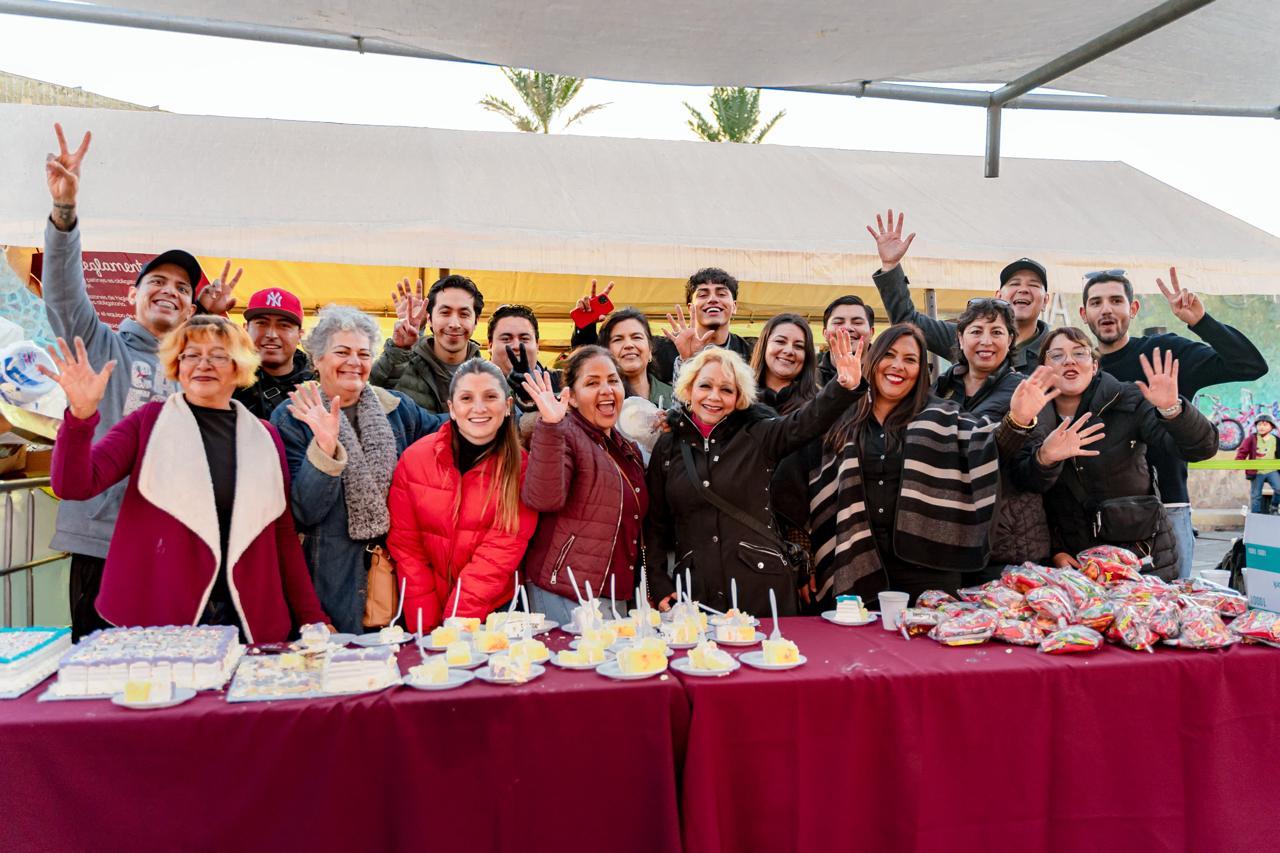 Más de 7 mil ensenadenses disfrutaron de la pista de patinaje en la Plaza Cívica de la Patria: CAM