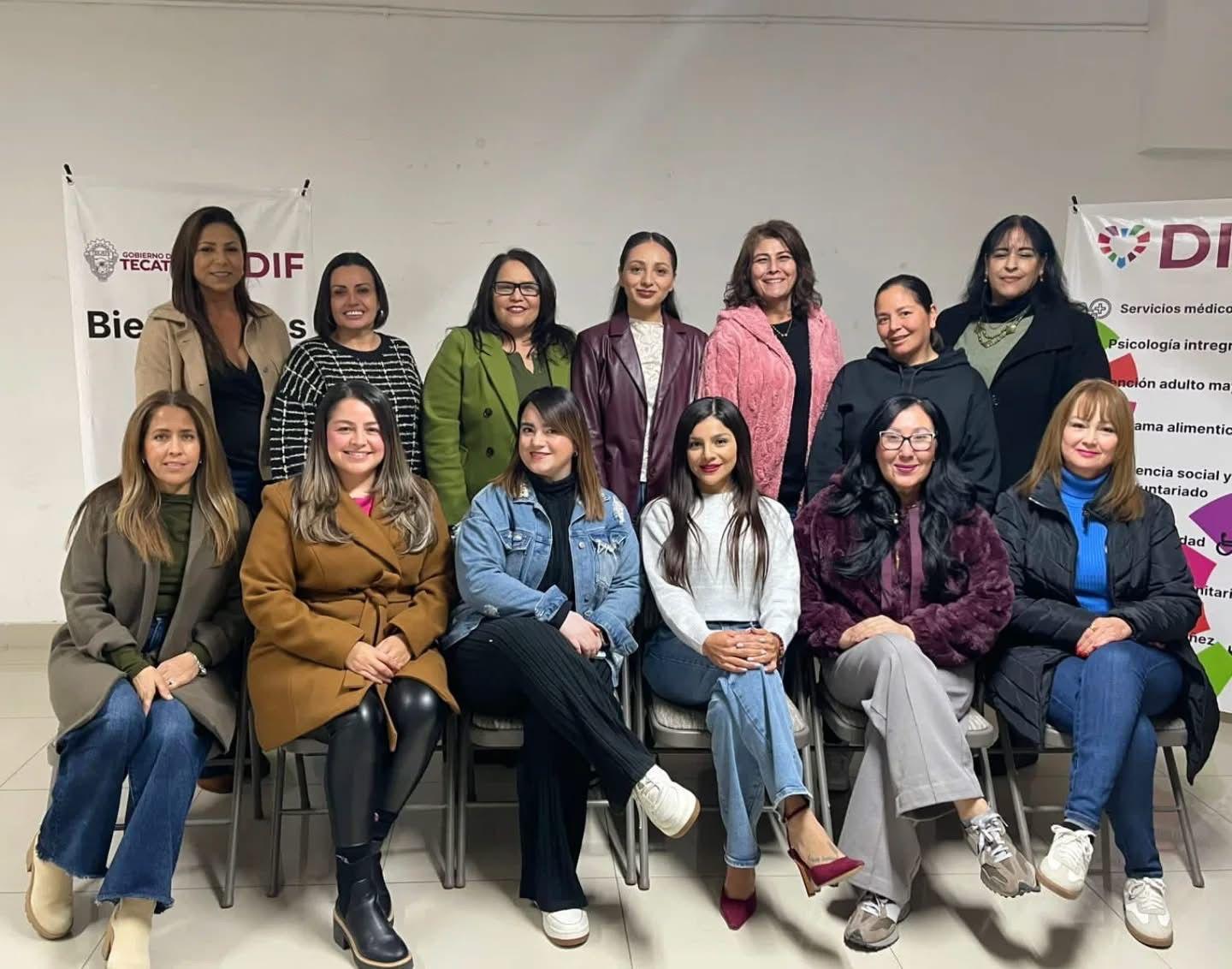 Toma protesta comité del voluntariado DIF 2025 “uniendo corazones”