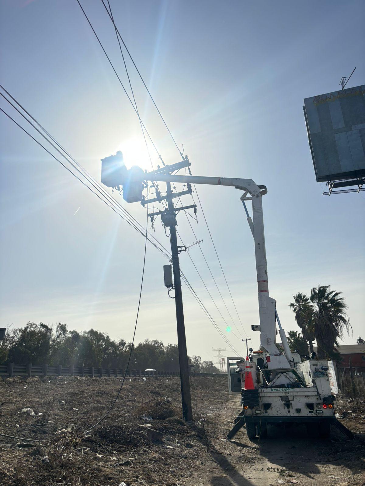 LA CFE HA RECUPERADO EL SUMINISTRO ELÉCTRICO AL 74% DE LOS USUARIOS AFECTADOS POR EL PASO DEL FRENTE FRÍO No. 24, EN LOS ESTADOS DE TAMAULIPAS, SAN LUIS POTOSÍ Y BAJA CALIFORNIA 