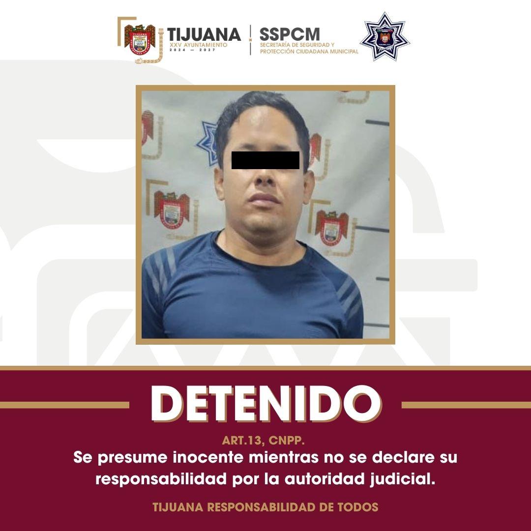 Detiene Policía Municipal a hombre por violencia familiar en la colonia Jardín