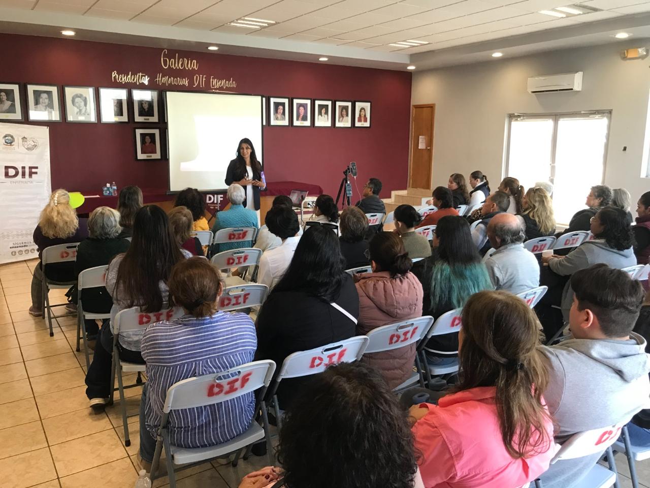 Imparte DIF Ensenada conferencia sobre los procesos del duelo