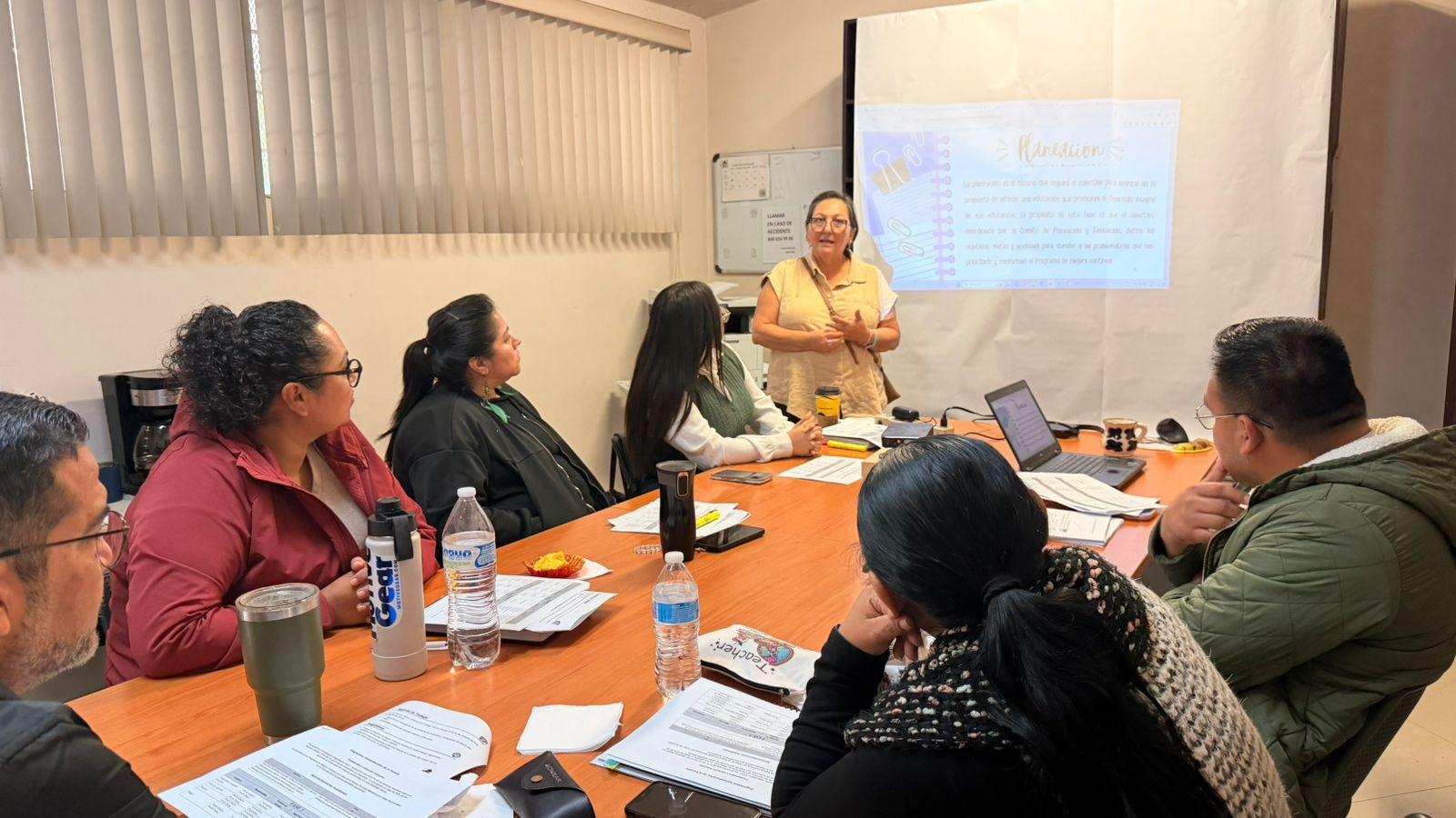 Visita secretaría de educación a consejos técnicos escolares de escuelas de educación básica