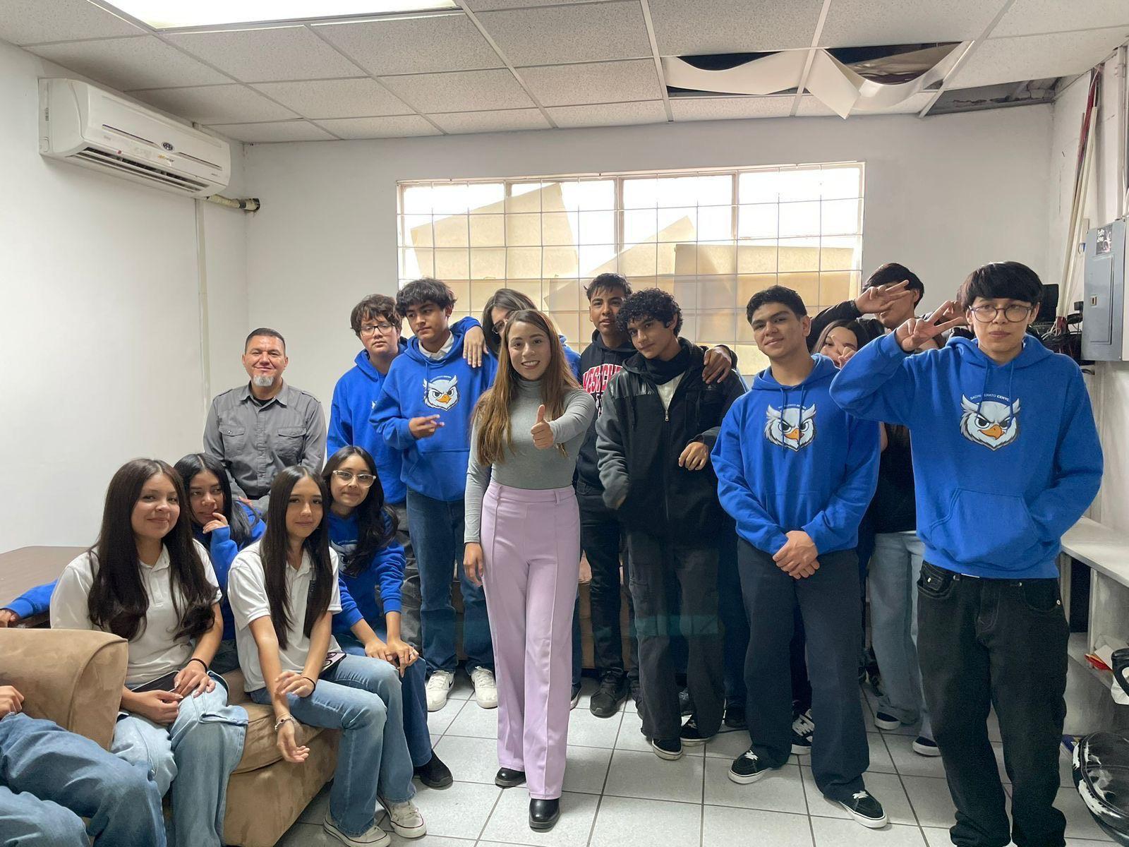 IMJUVET fortalece el acercamiento con juventudes de CENYCA Universidad