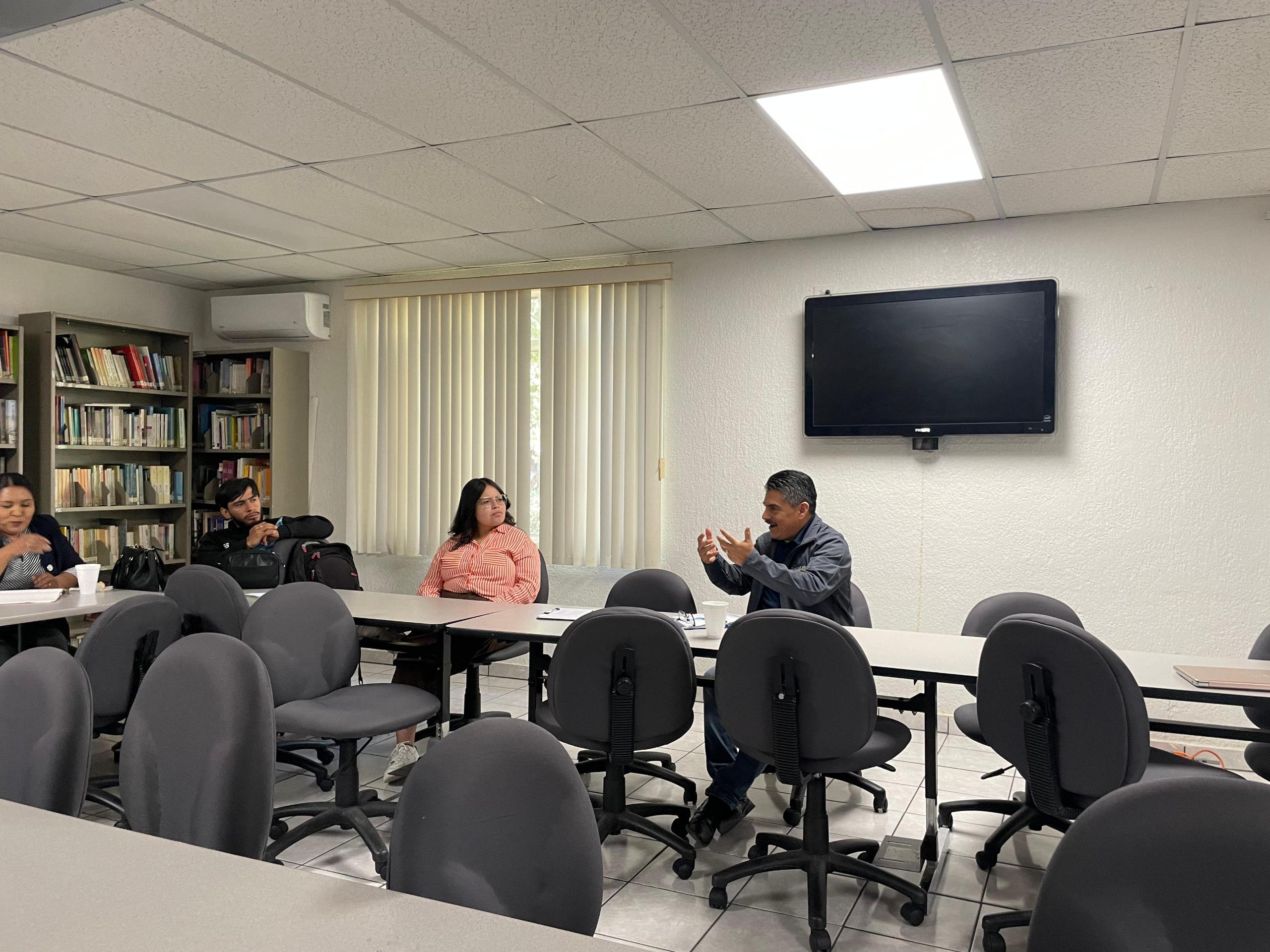 IMMUJER capacita a personal administrativo y docente de la Secundaria No. 25 de La Rumorosa