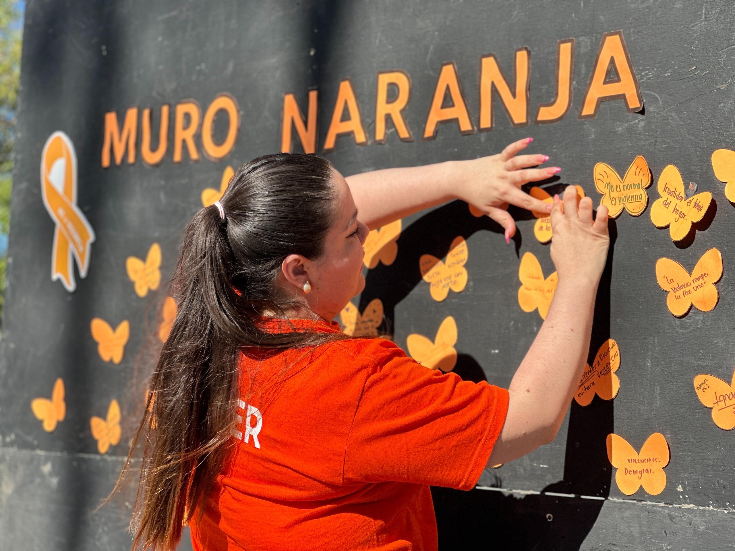 IMMUJER instala Muro Naranja para promover la reflexión y acción colectiva contra la violencia de género