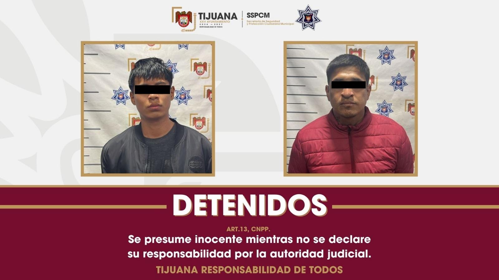 Detienen agentes municipales a dos hombres armados que intentaban ingresar a un domicilio
