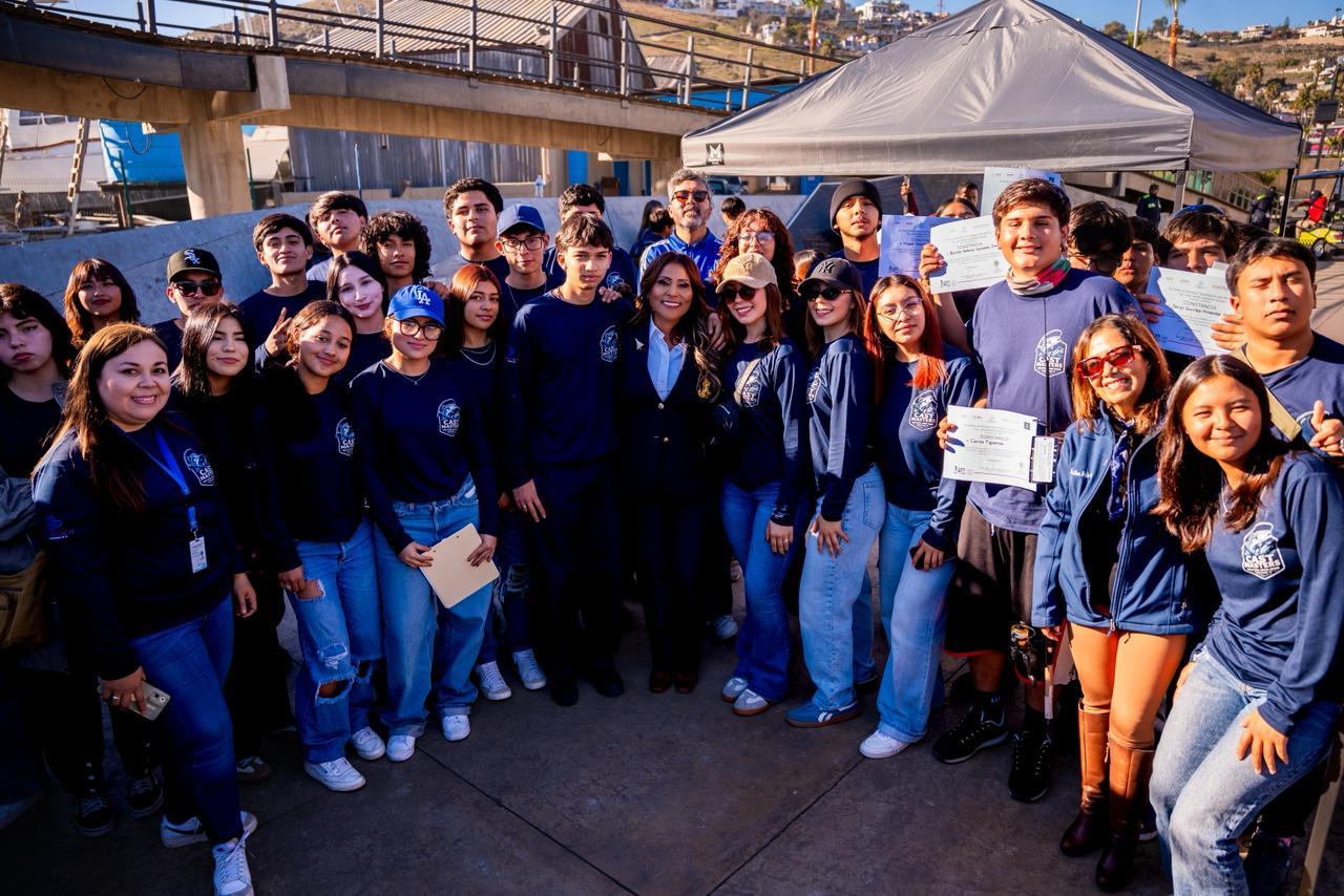 Fortalece Gobierno de Claudia Agatón la capacitación y el futuro de las juventudes del CETMAR