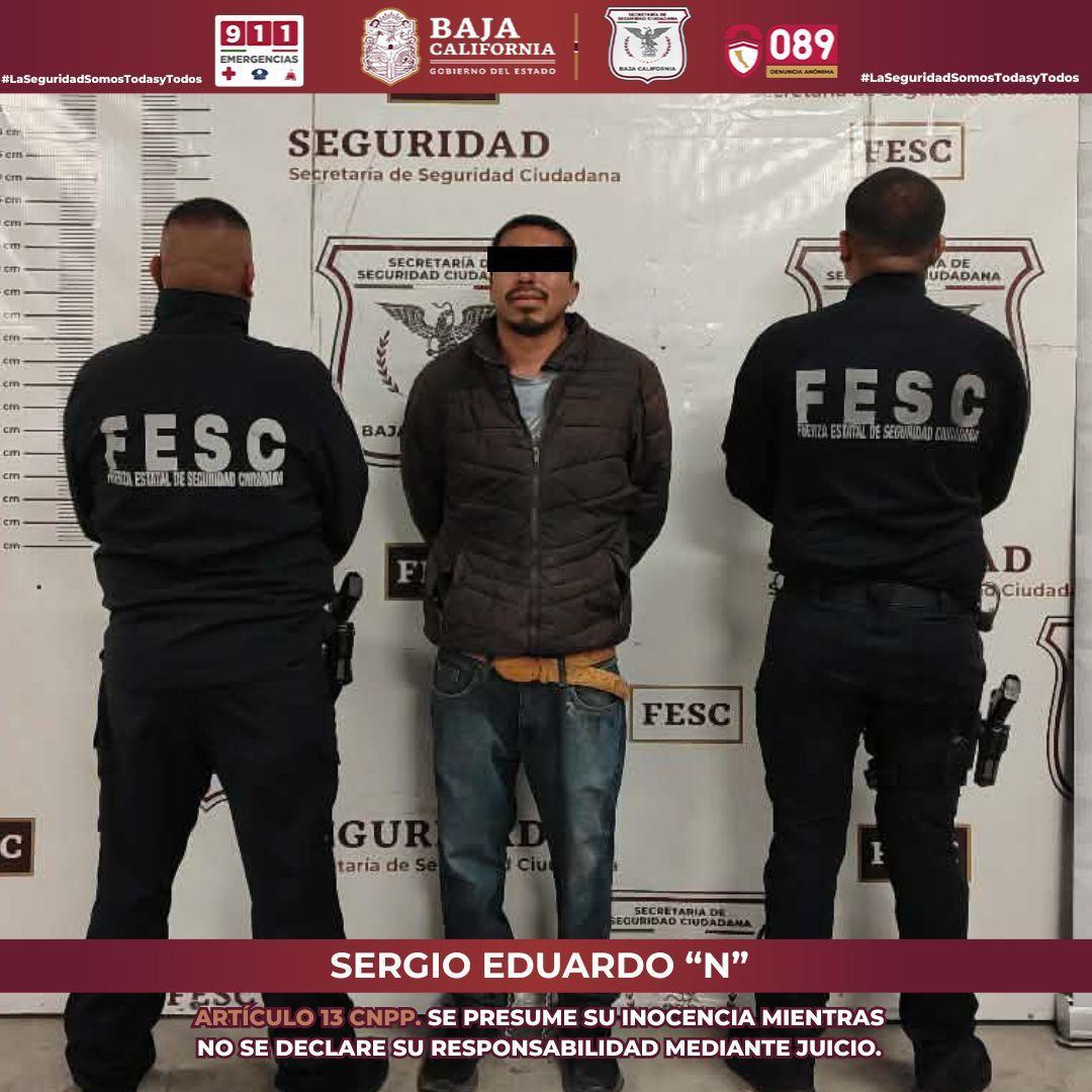 Auxilia escuadrón violeta a abuela y a su nieta; detiene al presunto agresor