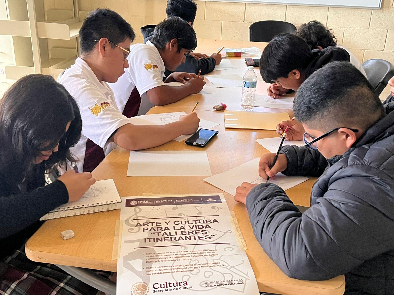 Arte, cultura y bordado: CEART Rosarito se prepara para el cierre de sus talleres