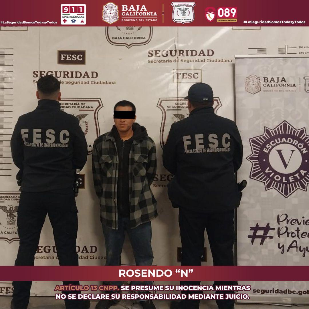 Escuadrón violeta detiene sujeto que agredió a su pareja en vivienda de Tijuana