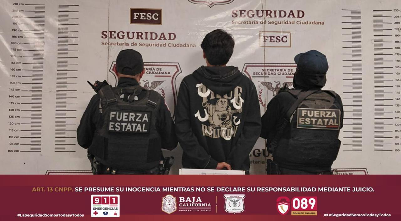 Fuerza estatal asegura arma de fuego y detiene a menor en Tijuana