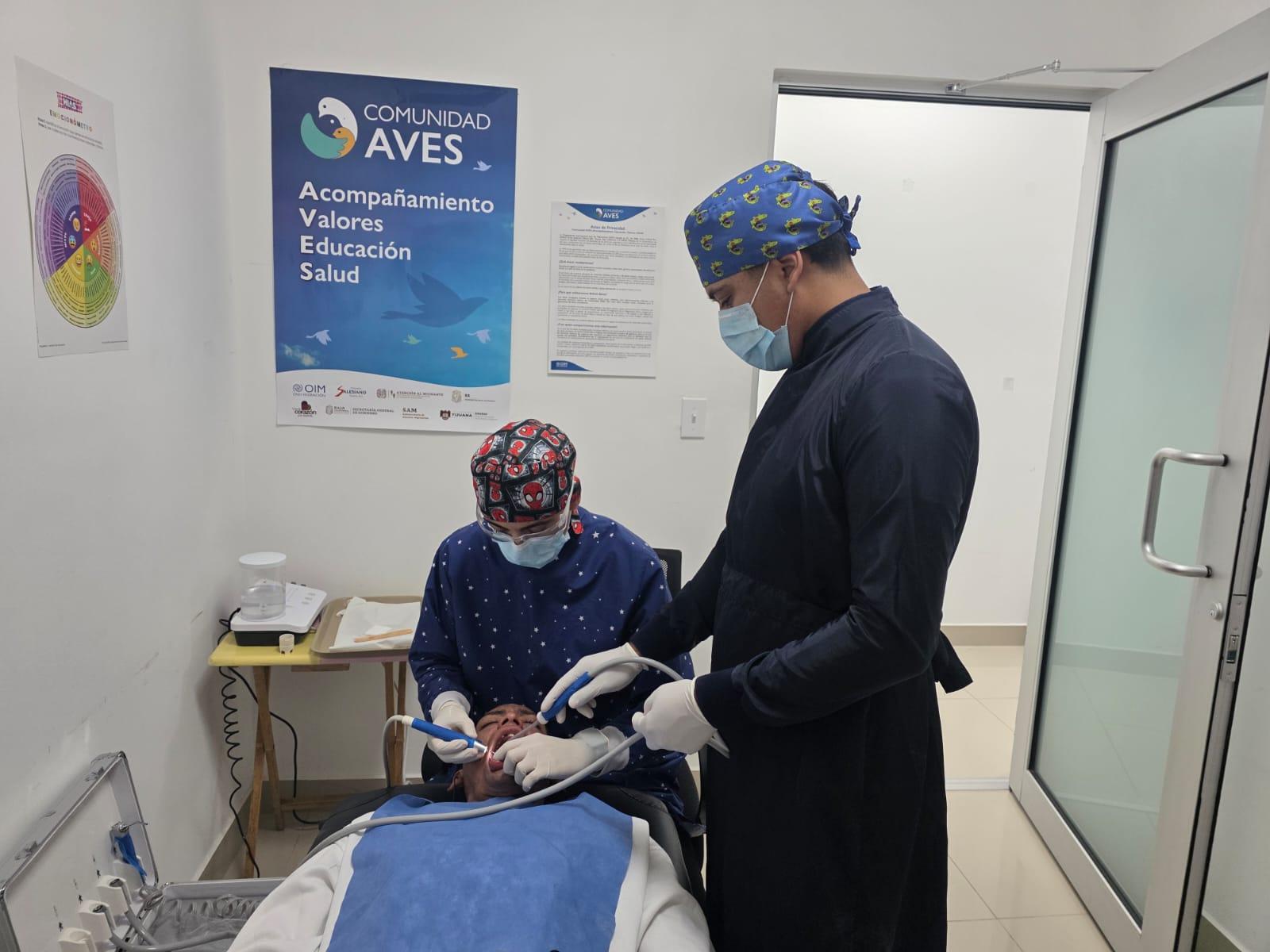 Se benefician migrantes de comunidad aves con jornada de salud bucal