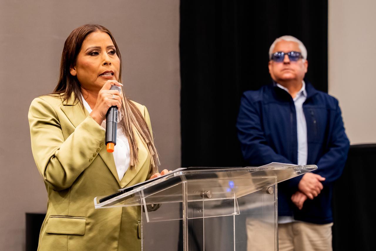 Destaca Claudia Agatón labor de los medios de comunicación para mantener informada a la sociedad