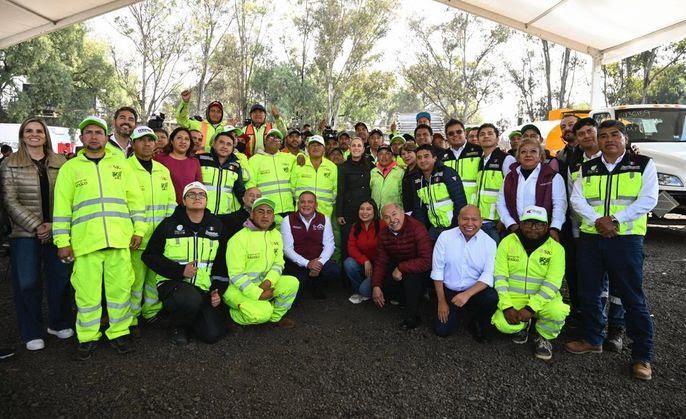 PLAN INTEGRAL DEL ORIENTE DEL ESTADO DE MÉXICO: PRESIDENTA CLAUDIA SHEINBAUM CUMPLE META DE ENTREGA DE TRENES DE PAVIMENTACIÓN A 10 MUNICIPIOS DEL EDOMEX