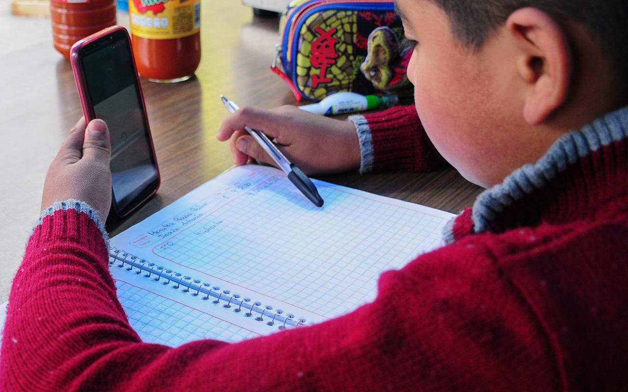 La exclusión digital afecta la salud mental en periodos escolares: psicóloga