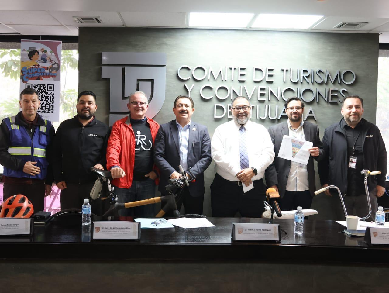 Presentará Gobierno Municipal ‘La Biciguía Tijuanense’ y ‘El Manual del Súper Conductor’