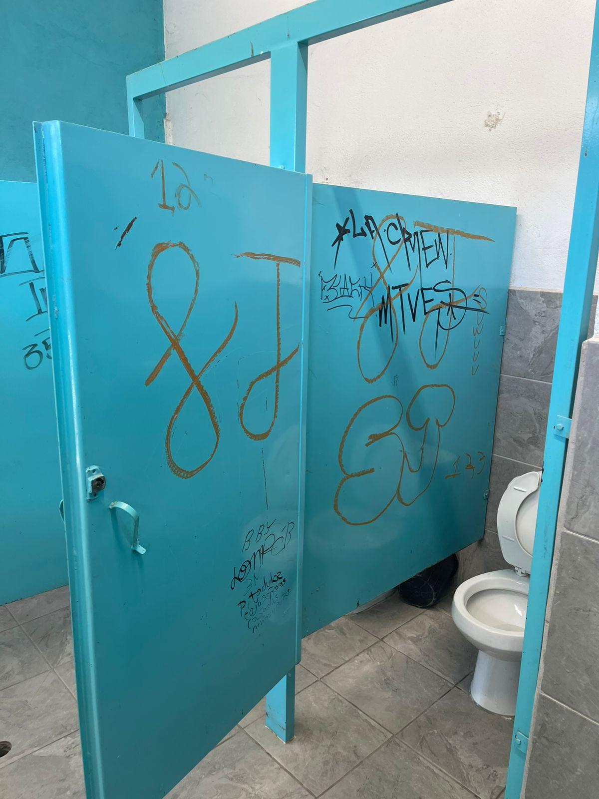Gobierno de Tecate refuerza labores de mantenimiento en parque los encinos