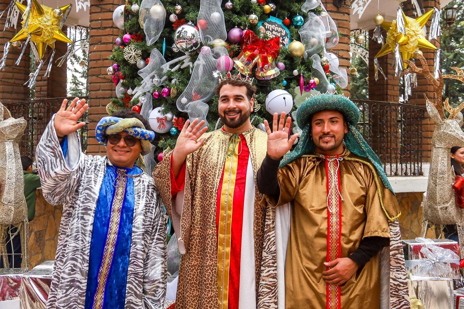 ROMÁN COTA COMPARTE TRADICIÓN, UNIDAD Y ALEGRÍA EN EL CORTE DE LA ROSCA DE REYES