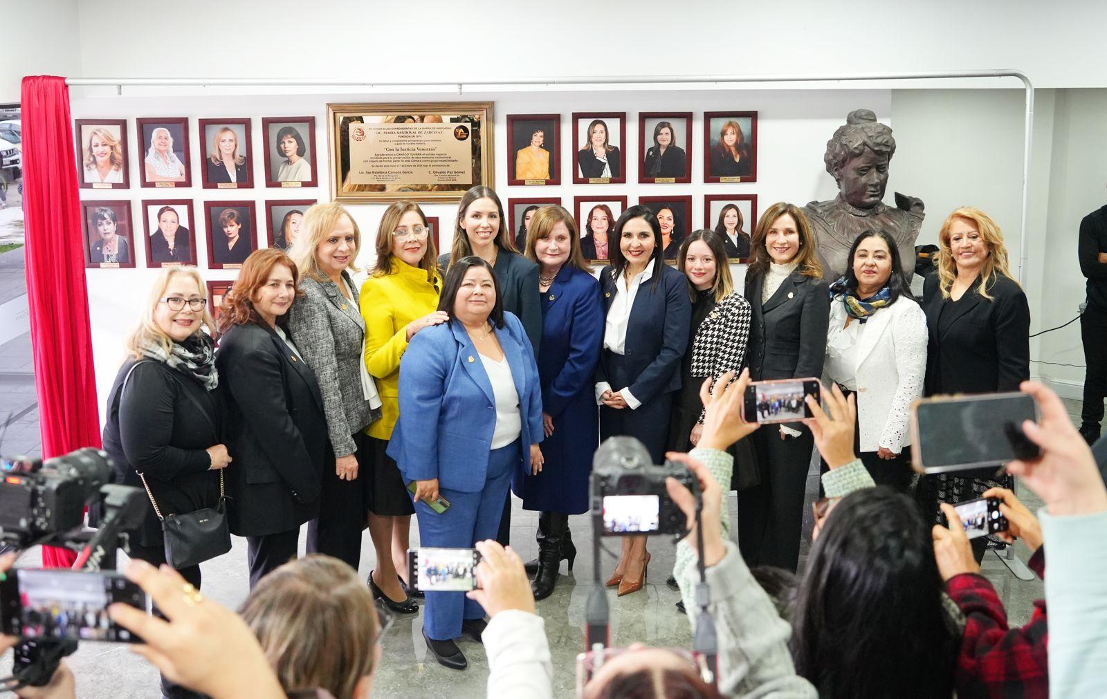 CANACO TIJUANA RECONOCE TRAYECTORIA DE BARRA DE ABOGADAS MARIA SANDOVAL DE ZARCO