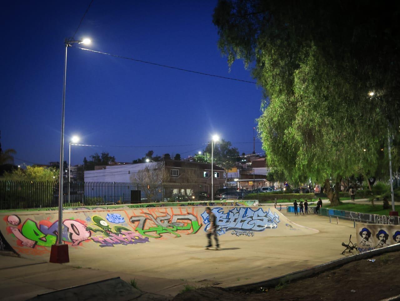 Instala Gobierno Municipal de Tijuana más de 30 luminarias en el Parque Ampliación Guaycura