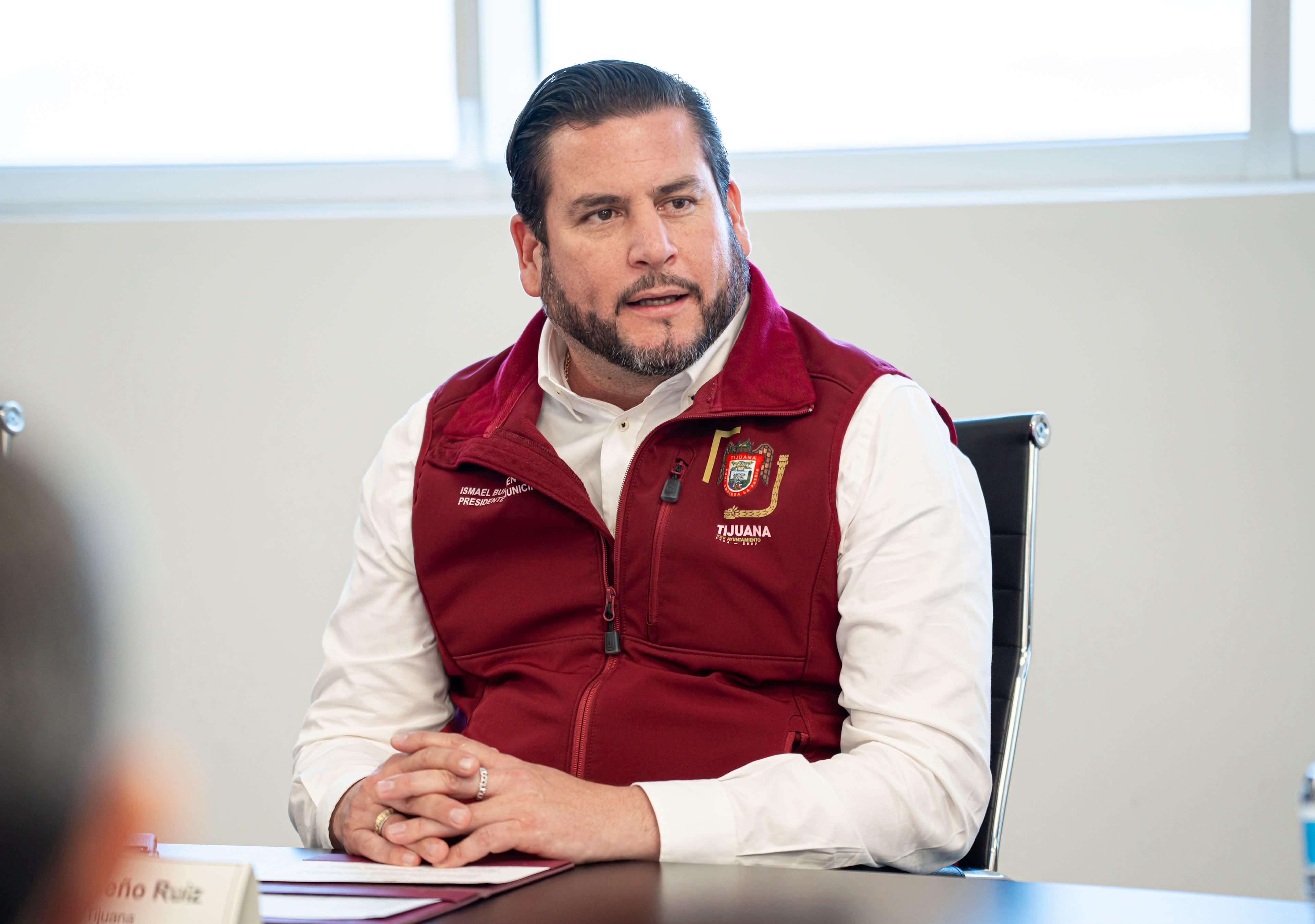 Coloca Ismael Burgueño Ruiz distintivo ACORDE a empresa EssilorLuxottica México