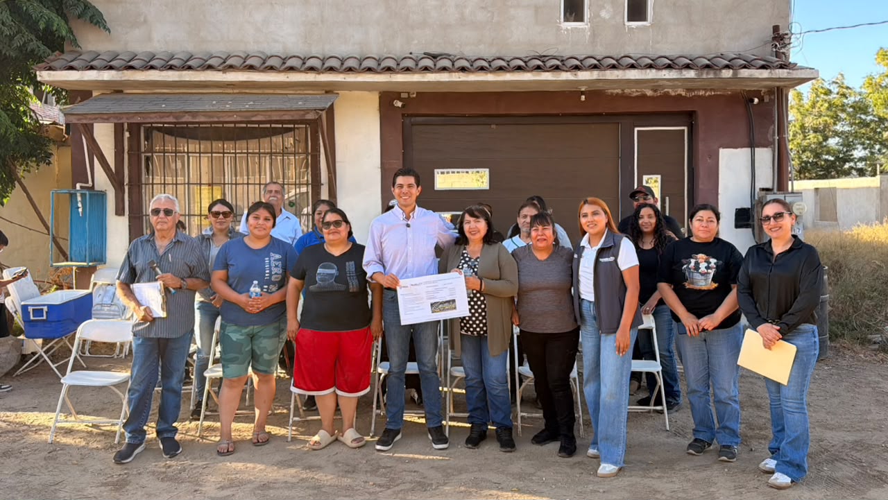 Transformando al 100: Román Cota cumple su palabra y anuncia la pavimentación de la calle las jaras en rincón Tecate