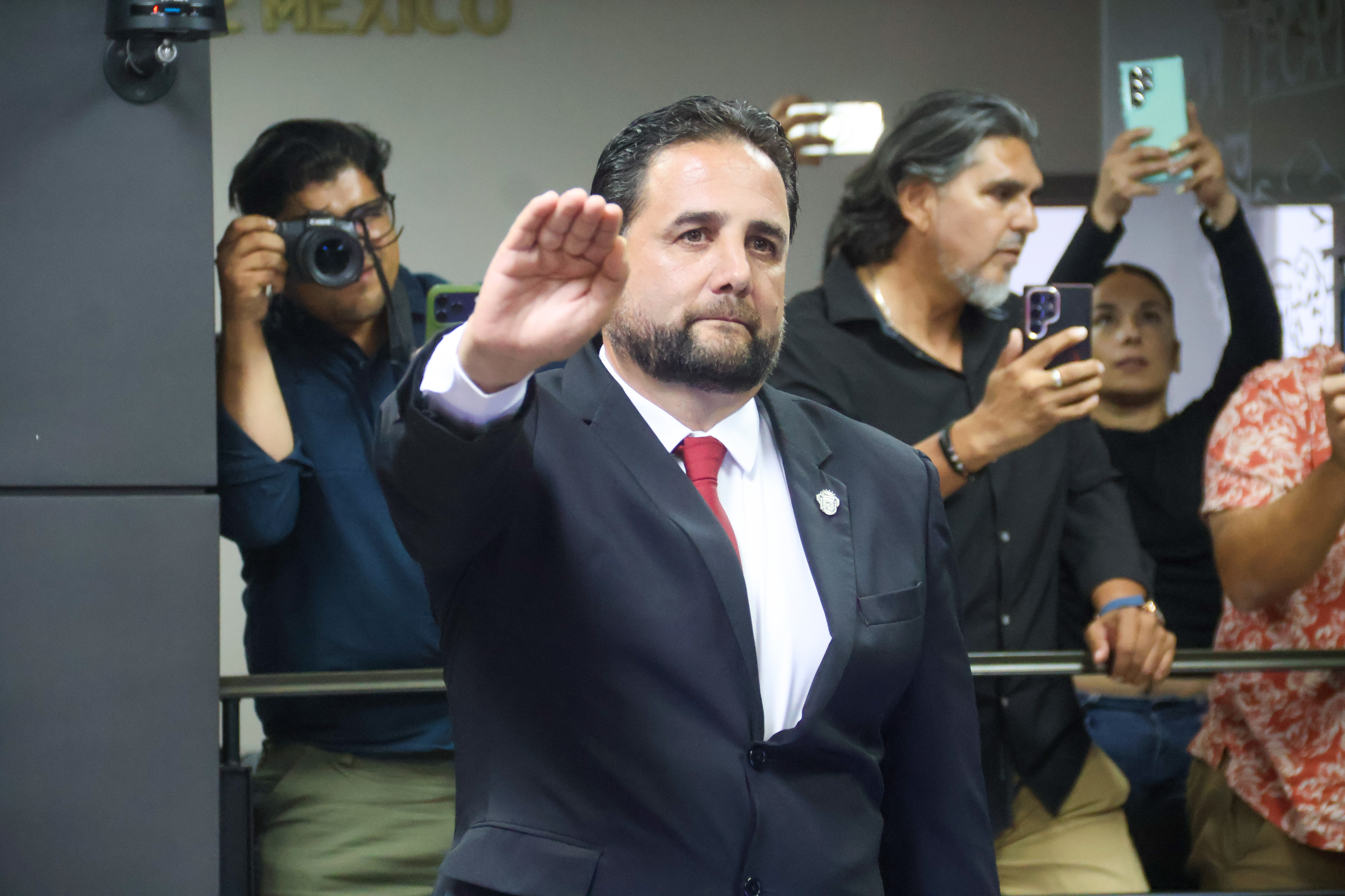 Facilitará gobierno de Tecate la regularización de predios y el acceso a créditos para trabajadores