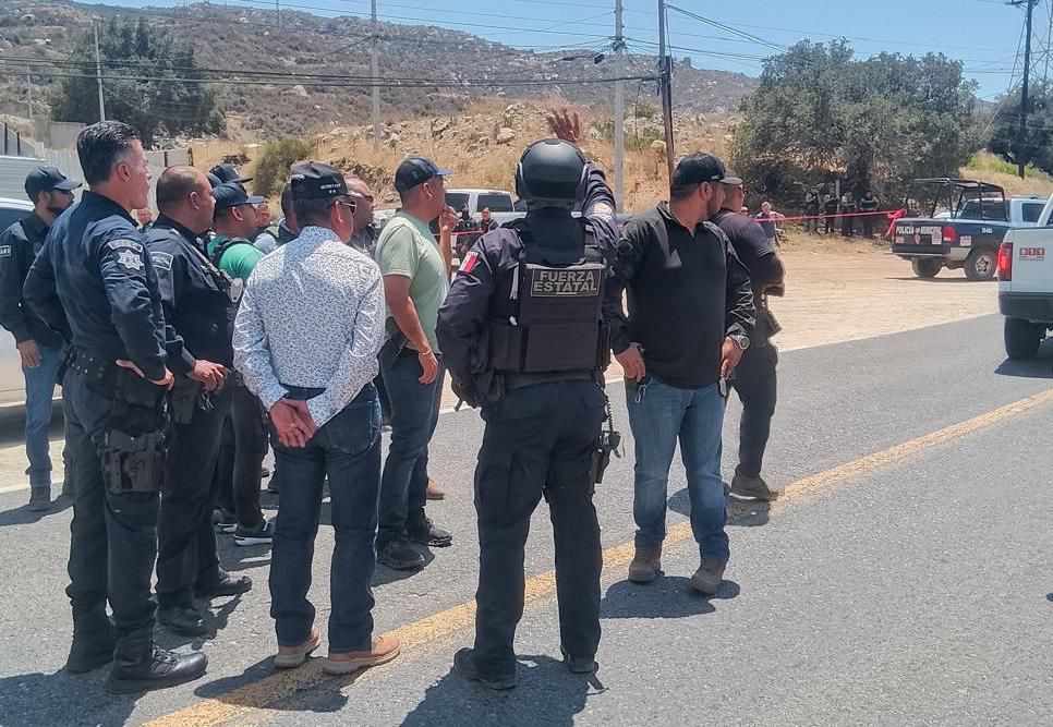 Fuerzas de seguridad repelen agresión y abaten a sujeto en camioneta robada