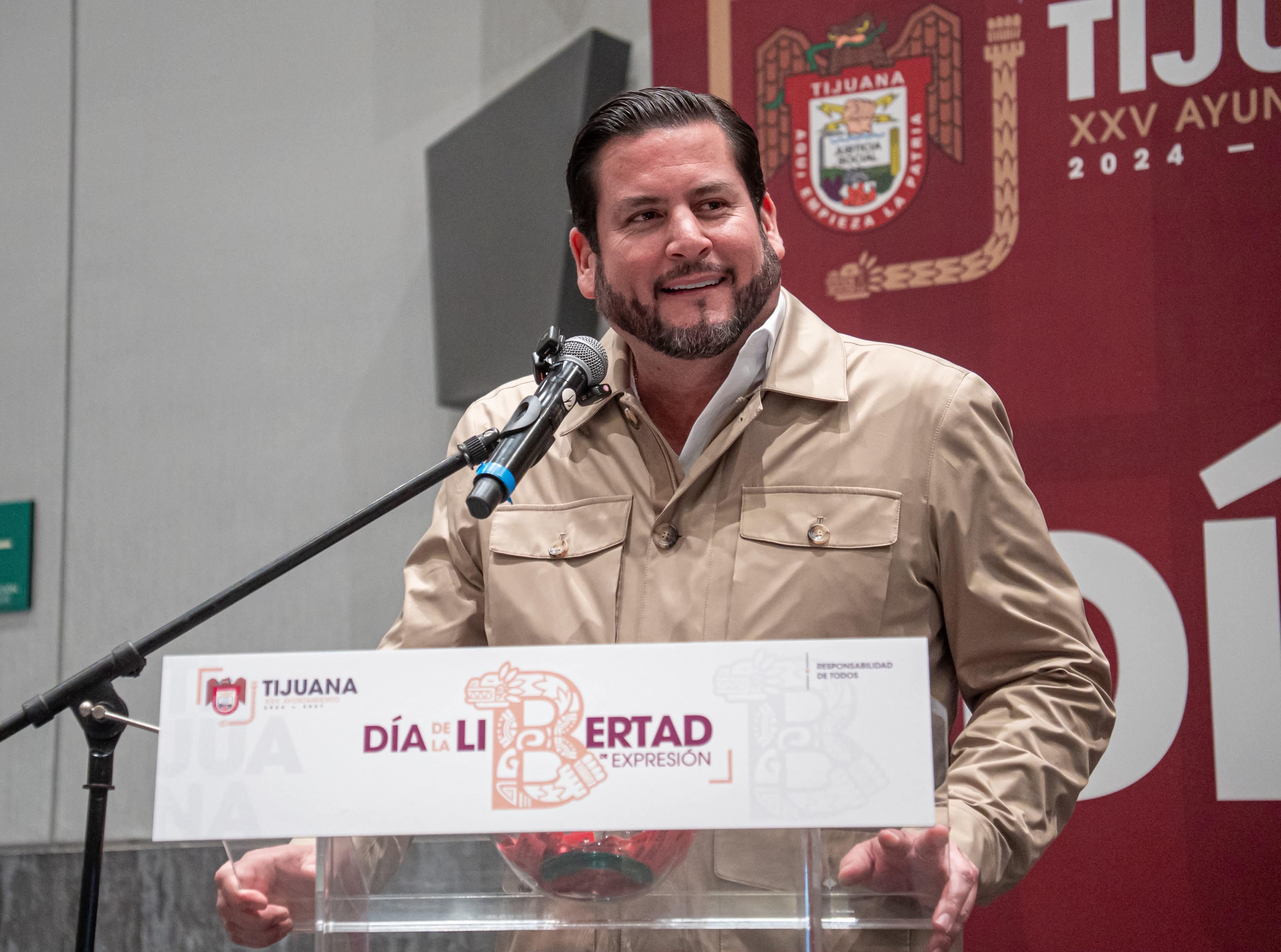 Conmemora presidente municipal de Tijuana Ismael Burgueño Ruiz el Día de la Libertad de Expresión