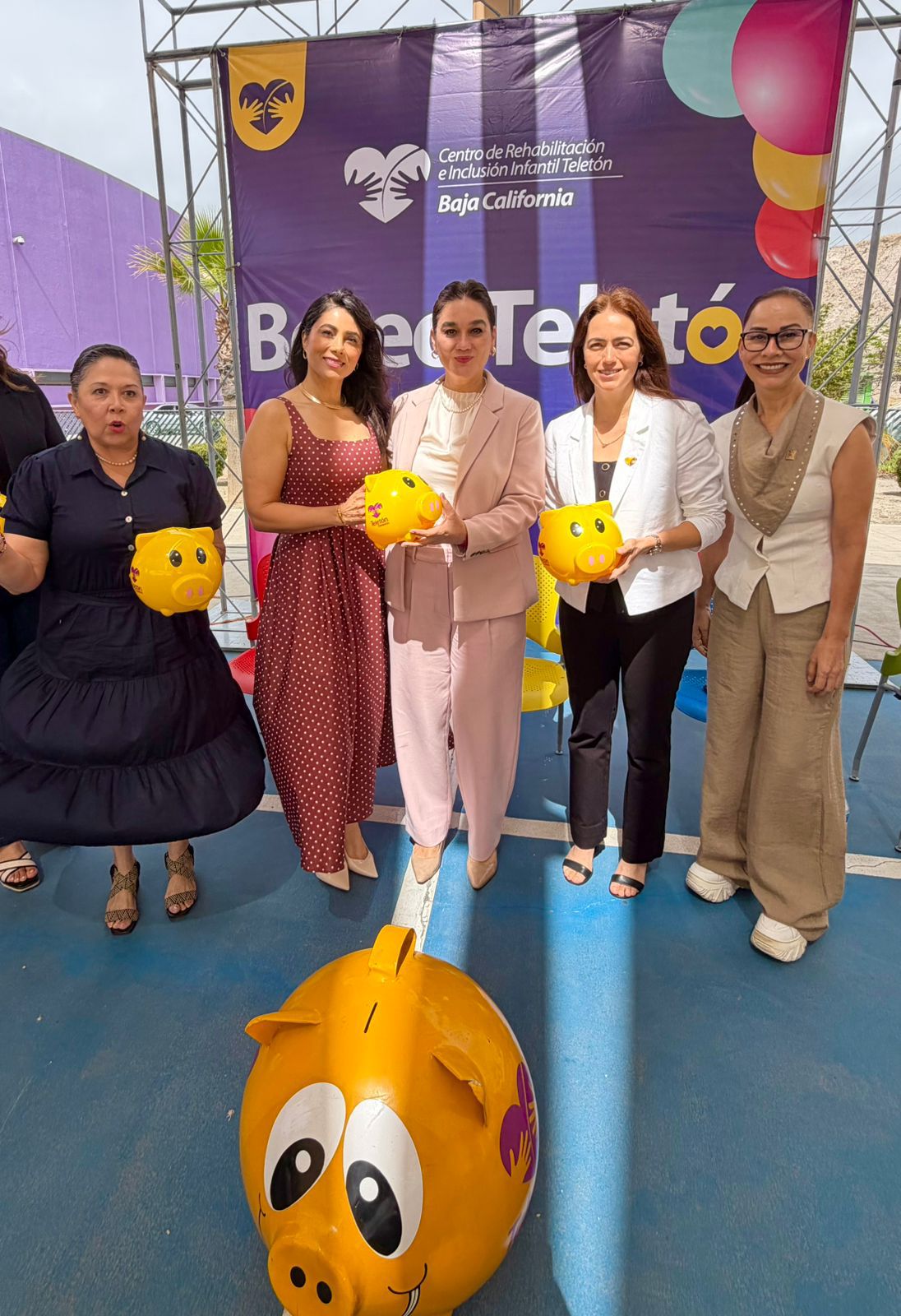 Participa secretaría de educación en el arranque estatal del boteo teletón 2026