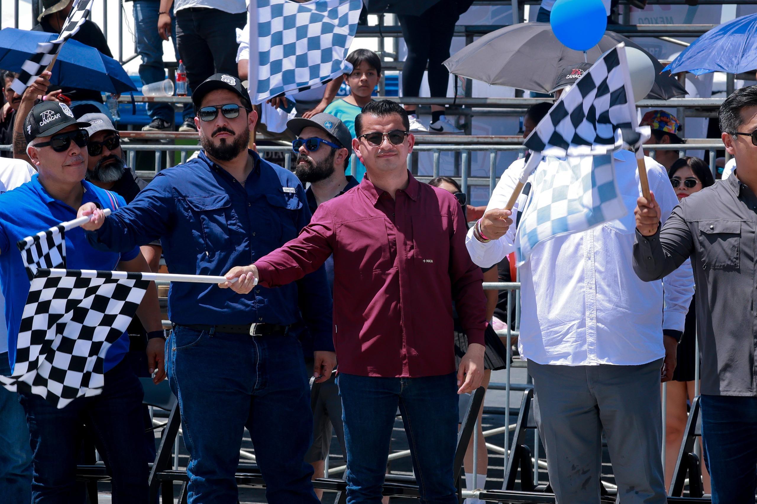 Acude alcalde Abdiel Gutiérrez al banderazo de arranque de la competencia de maniobras ‘MT Noroeste Tijuana 2026’