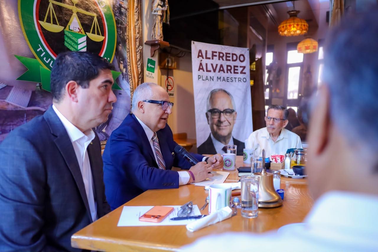 Encabeza Alfredo Álvarez dialogo con integrantes del Foro Cívico Tijuanense