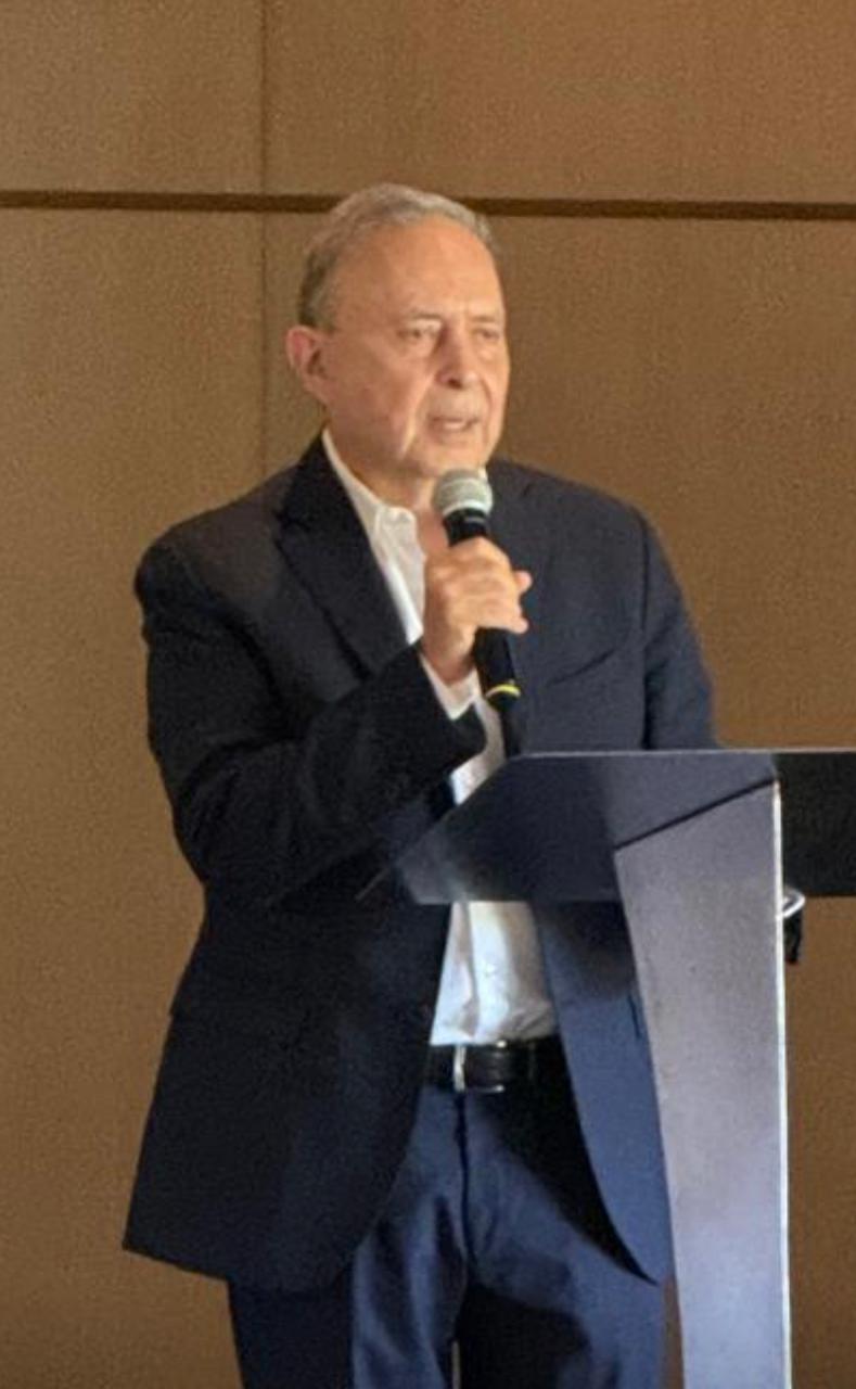 Importantes actividades políticas y profesionales, sostuvo Fernando Castro Trenti en BC