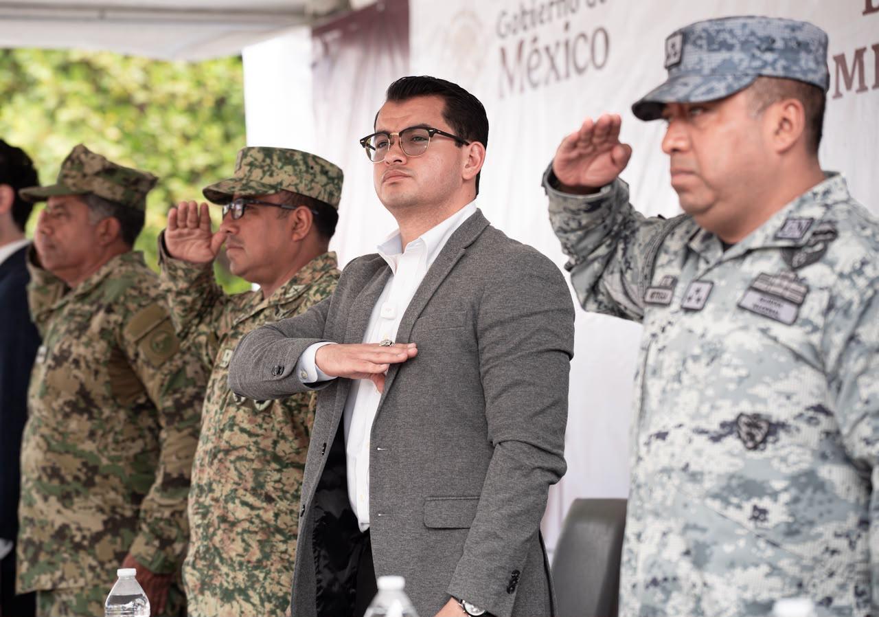Asiste alcalde Abdiel Gutiérrez Coronado a la Protesta de Bandera de soldados del Servicio Militar Nacional